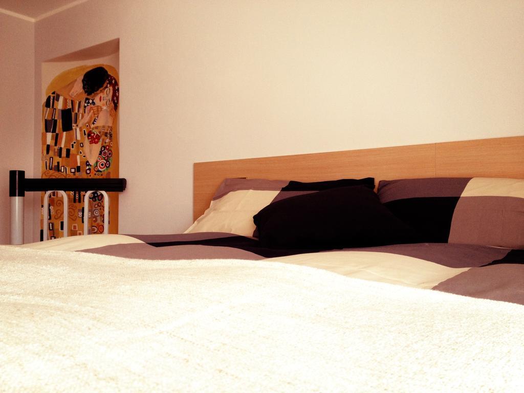 B&B Il Cortile Calolziocorte Habitación foto
